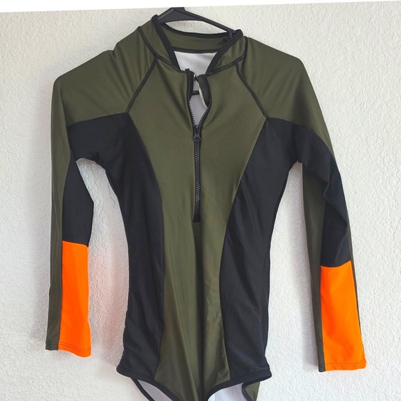 Other - Long Sleeve One Piece Swimsuit Athletic Color Block Zip Up Bodysuit Size s